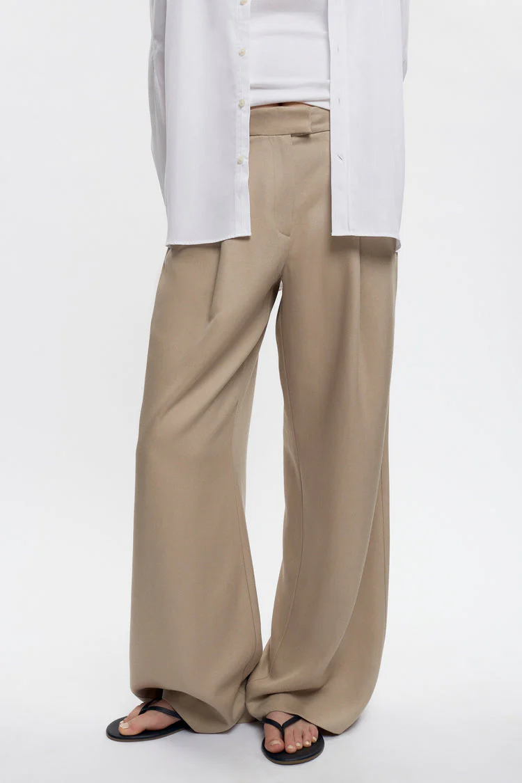 Amun Trouser in Black - Image 3