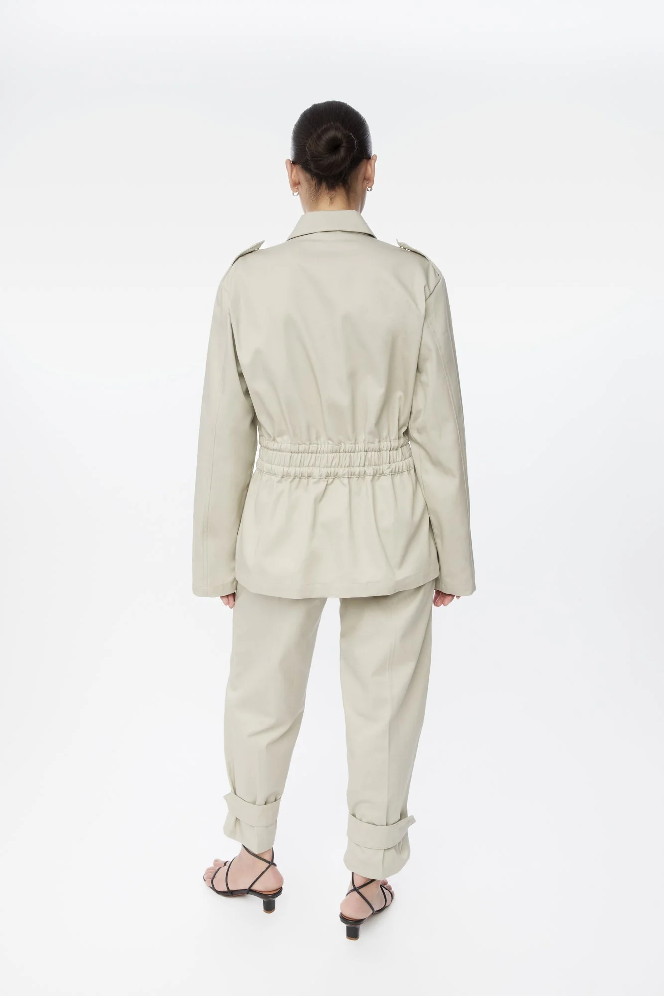 Canvas Cotton Utility Jacket in Olive - Image 7