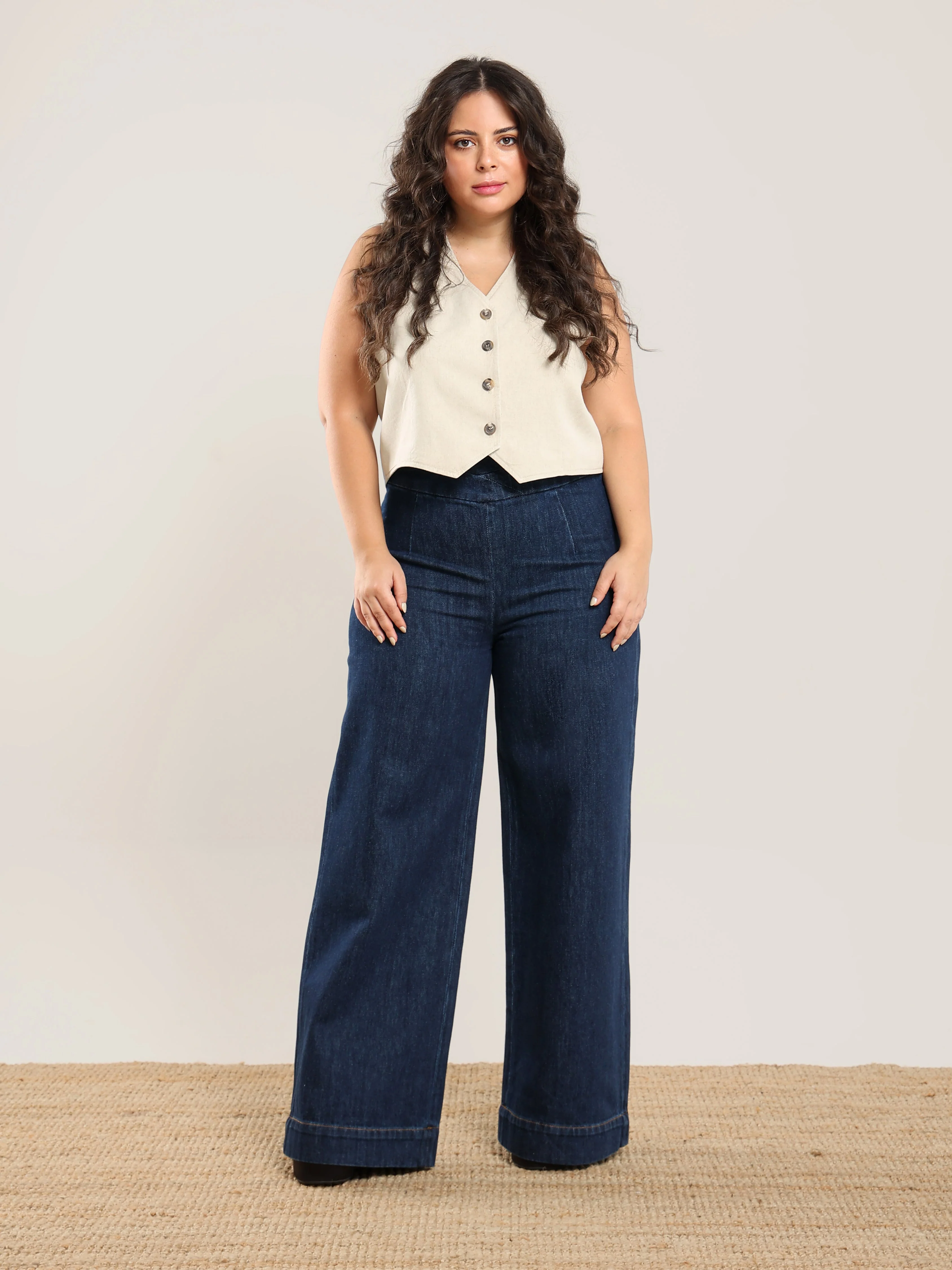 Charlie Short Vest in Desert Sand - Image 6