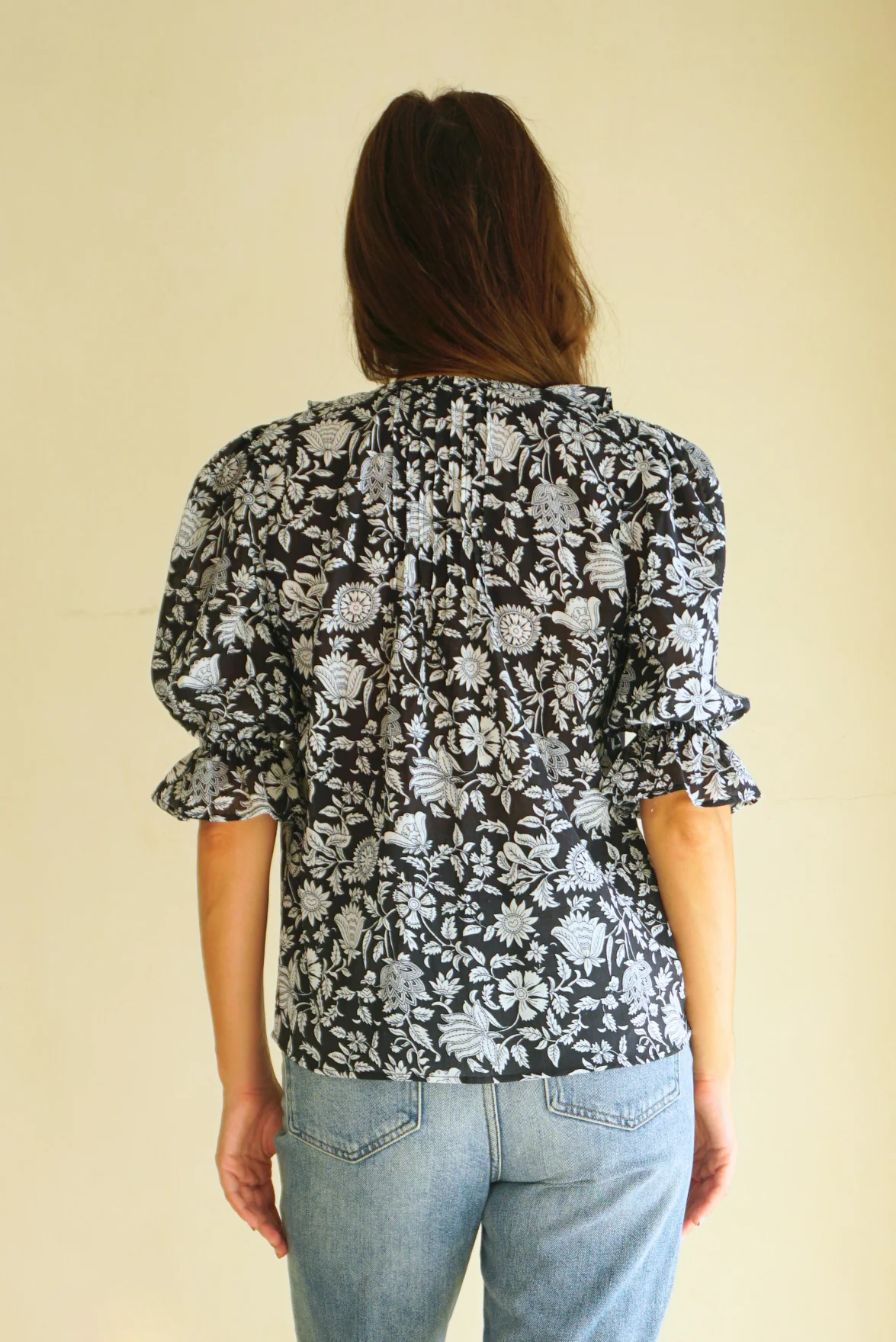 Chloe Shirt in Midnight Garden - Image 4