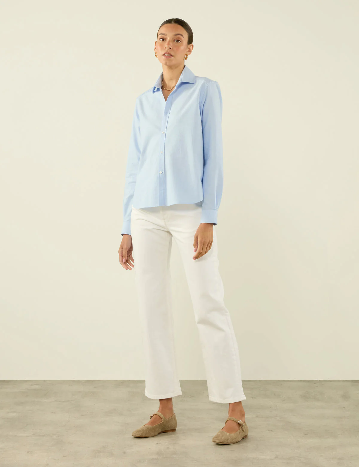 Classic Oxford Organic Cotton Shirt in White - Image 5