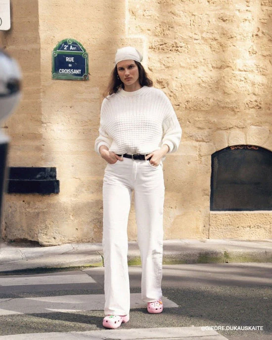 Delčia Cotton Sweater in White - Image 6