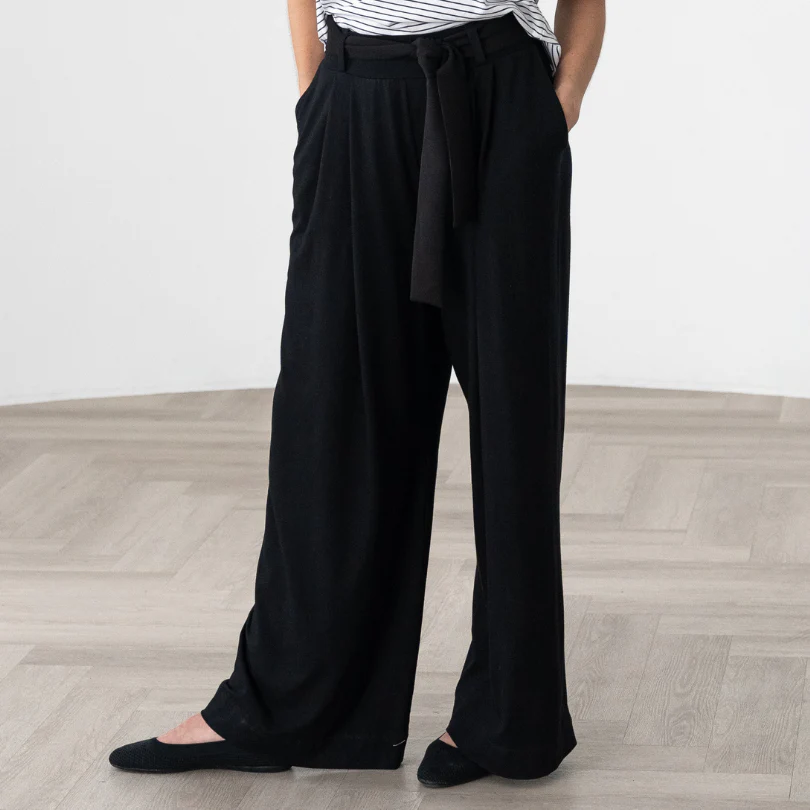 Wanderer Wide Leg Pant in Black - Image 3