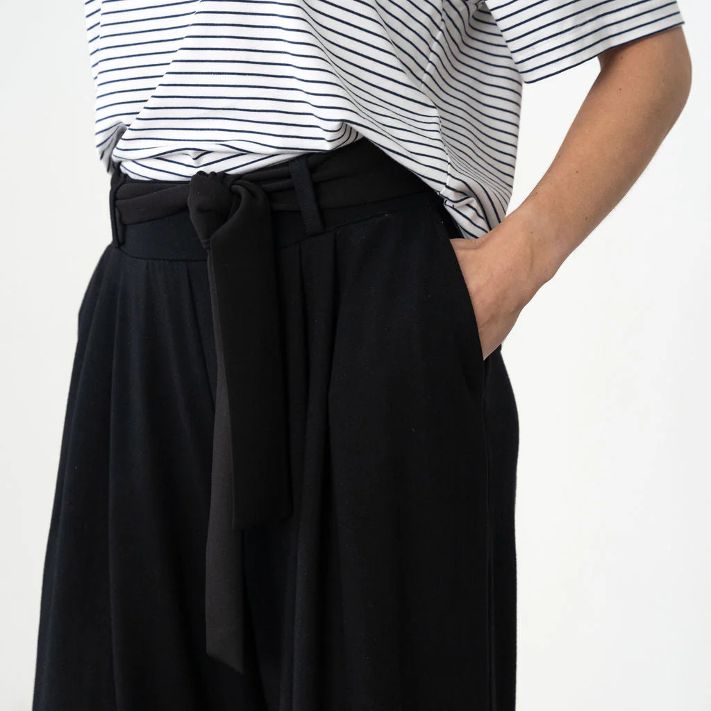 Wanderer Wide Leg Pant in Black - Image 5