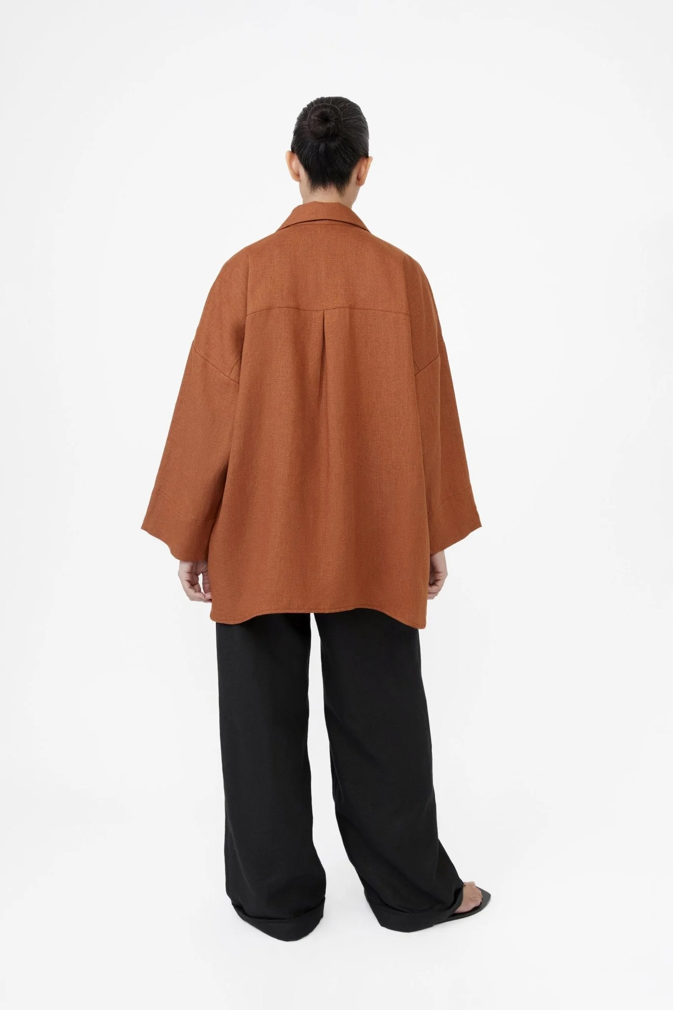 Essential Linen Oversized Shirt - Image 3