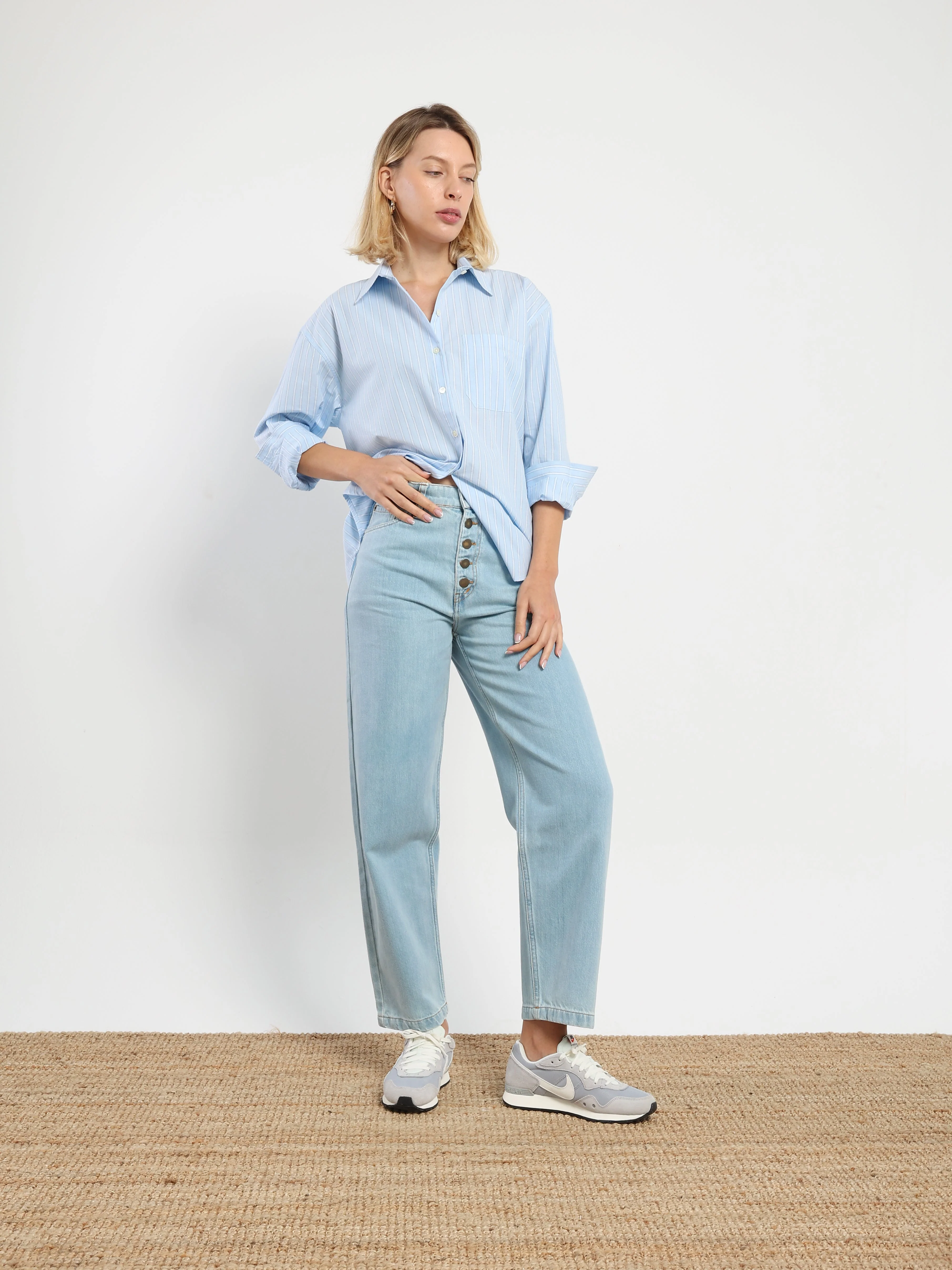 Farah Button Up in White - Image 10