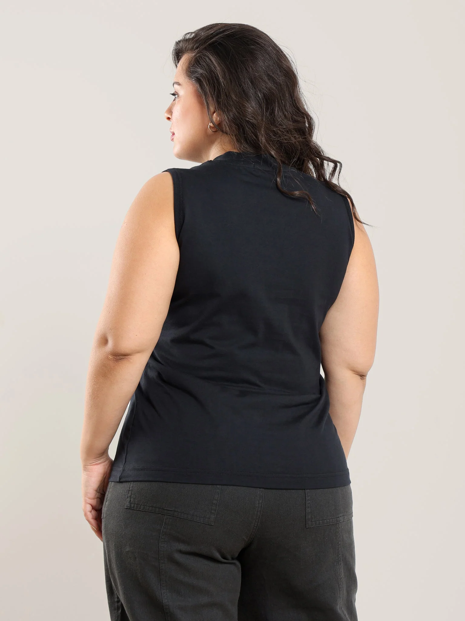 Sahra Tank in Hibiscus Red - Image 18