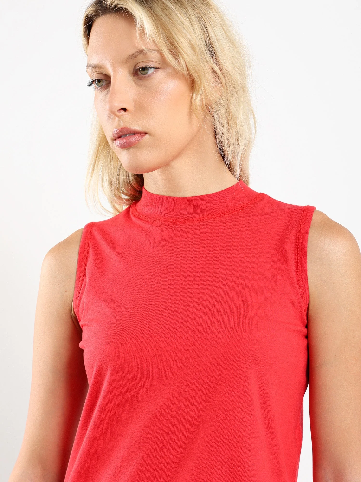 Sahra Tank in Hibiscus Red - Image 5