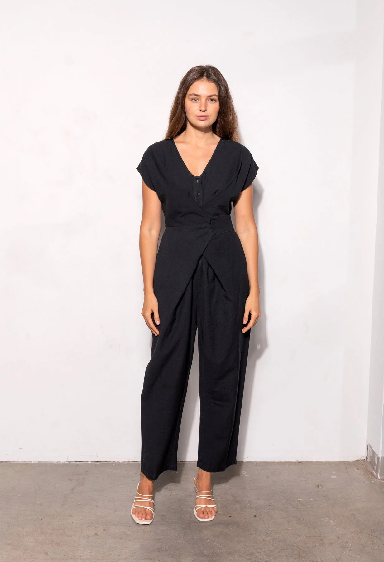 Venus Wrapped Jumpsuit in Cotton and Linen- Lilac - Image 5